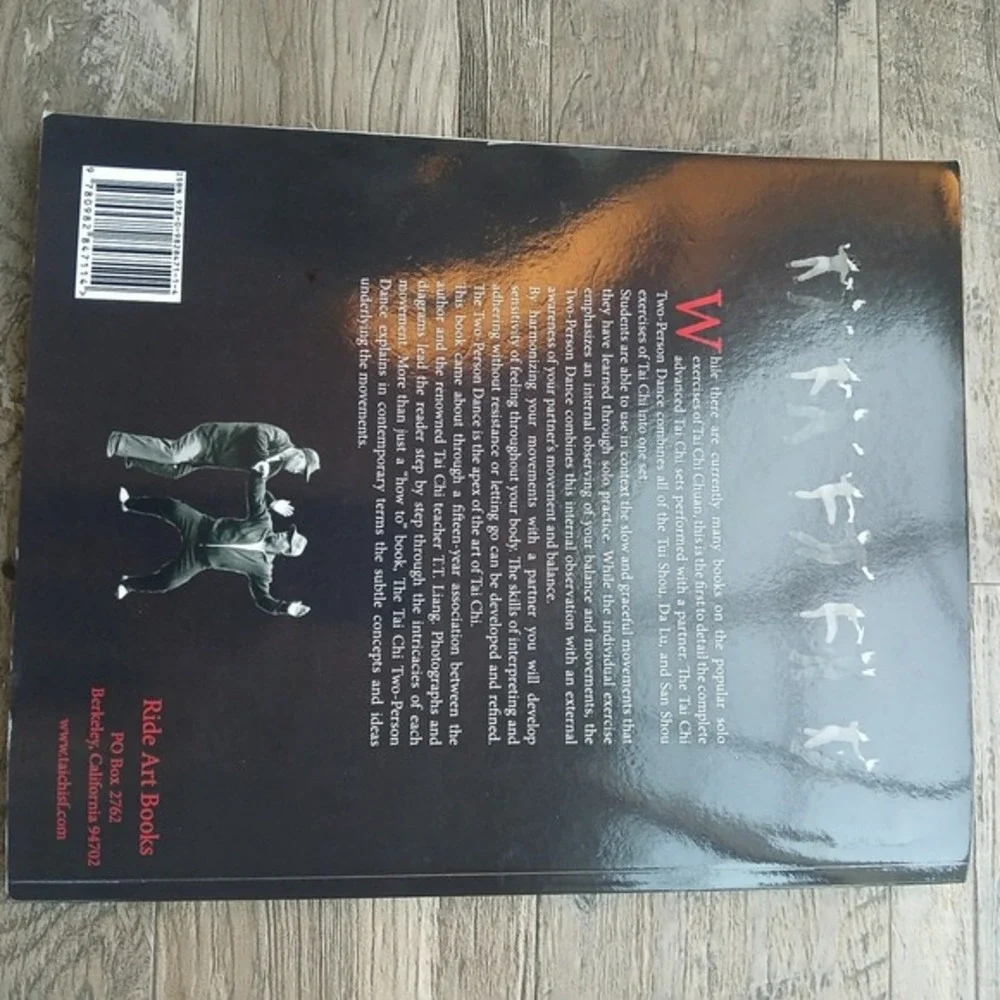 The Tai Chi Two-Person Dance: T. T. Liang's Tai Chi San-Shou Paperback Book
